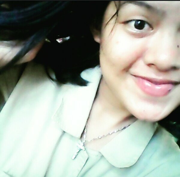 Ester Yuly tweet media