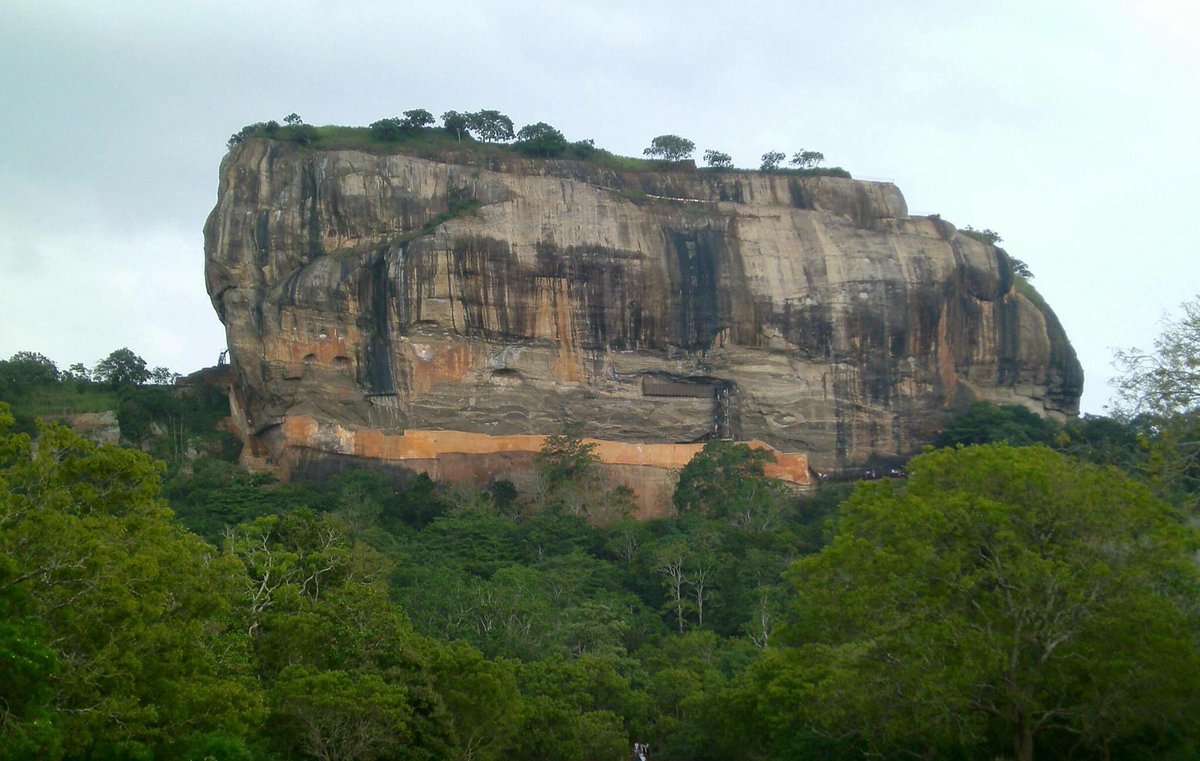 SLHolidayseu's tweet photo. #Sri Lanka          
#Sigiriya
#Sandra &amp; baba fa
#8 Day tour https://t.co/jtujtRbgcJ