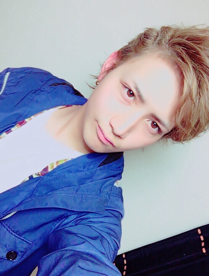 Op_Mk_Rp's tweet photo. ひらしゅんの事が大好きな17歳です💗🙈💗
でも専用アカウント作ってから日が浅いので中々友達がいません！
OPIのみんなと仲良くなりたいです😘😁💕

#平山舜也 
#OPIと繋がりたい
#リツイートした人全員フォロー
#最後すっぴん😂 https://t.co/hRNpNC8oib