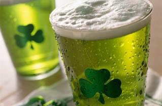 Smoque_Canberra's tweet photo. Green beer &amp; green cocktails for St Paddys day tmw! @CBRFoodie @NatashaRudraCT @hit1047Canberra https://t.co/0WqNr05Vfs