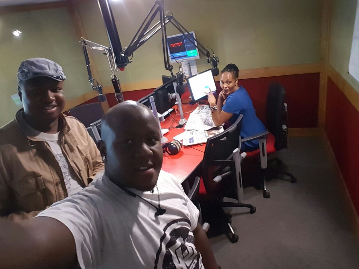 DjJoeMfalme's tweet photo. Shout out to everyone who tuned in to @capitalfmkenya for #MidWeekParty as we #RememberEsir till next week. Shukran https://t.co/DIeJiAK72N