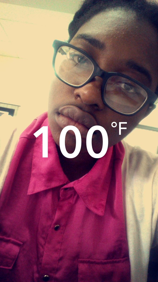 wanderlyngs's tweet photo. the face you make when its 100° outside #ThailandSummer its starting https://t.co/bWgkiTlrzq
