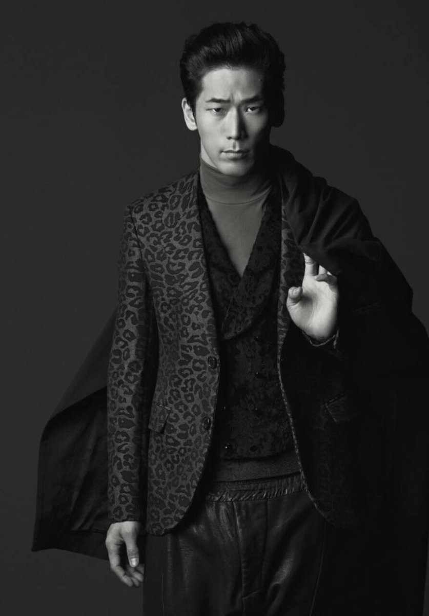 LDH__24kGun's tweet photo. 三代目のデビュー日&amp;直己さん��誕生日11月10日にちなんで✨1110RT✨目指します🙋🏻
ピッタリの方スクショお願いします🙏

#三代目好きな人RT
#直己さん好きな人RT
#LDHfamさんと繋がりたい 
#RTした人全員フォロー https://t.co/TvxXO1C0z3