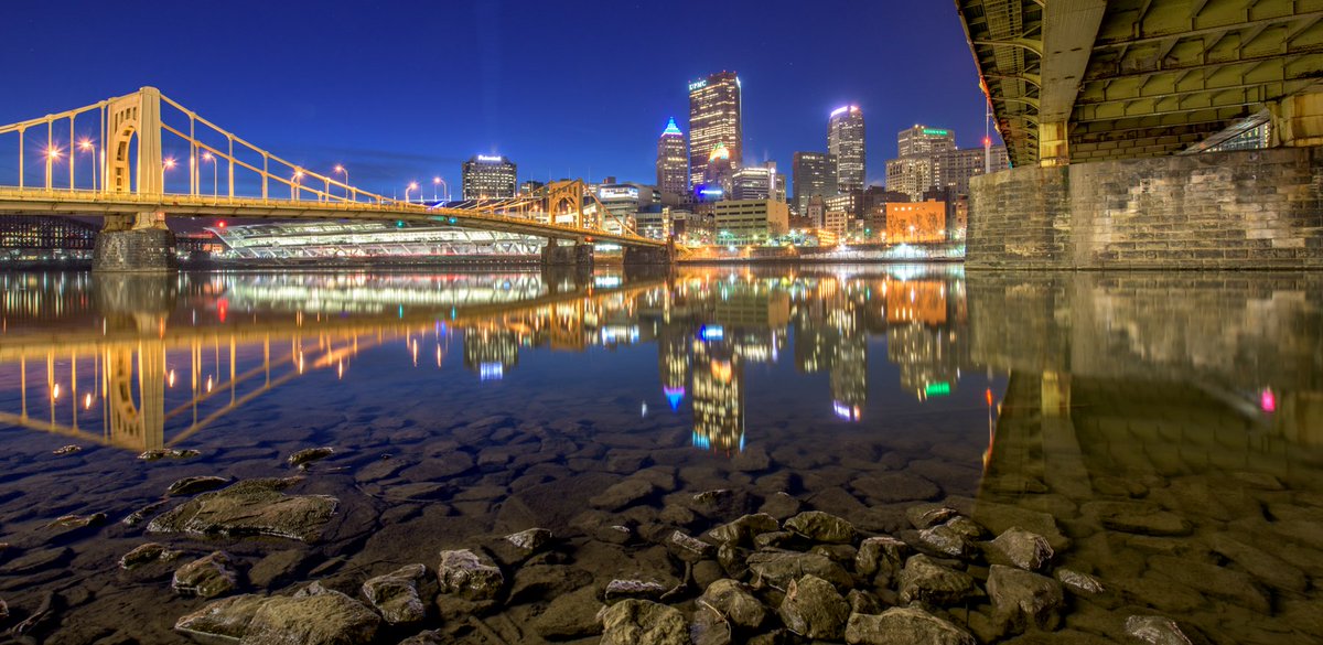 DaveDiCello's tweet photo. The #Pittsburgh skyline reflects in the calm waters of the Allegheny River before sunrise on a beautiful morning https://t.co/RcAoobn6OW