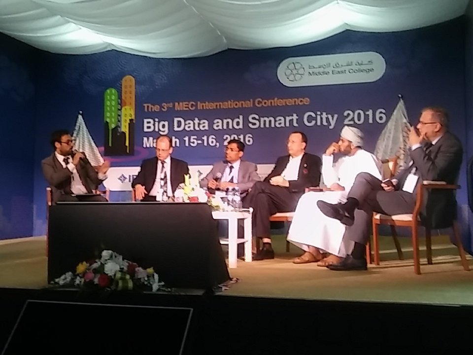 "There're a lot of opportunities to put value together to work on #SmartCity in Oman" <a href="/npatric/">Nicolas Patrici</a> #ICBDSC2016 <a href="/MEC_Oman/">Middle East College كلية الشرق الأوسط</a>