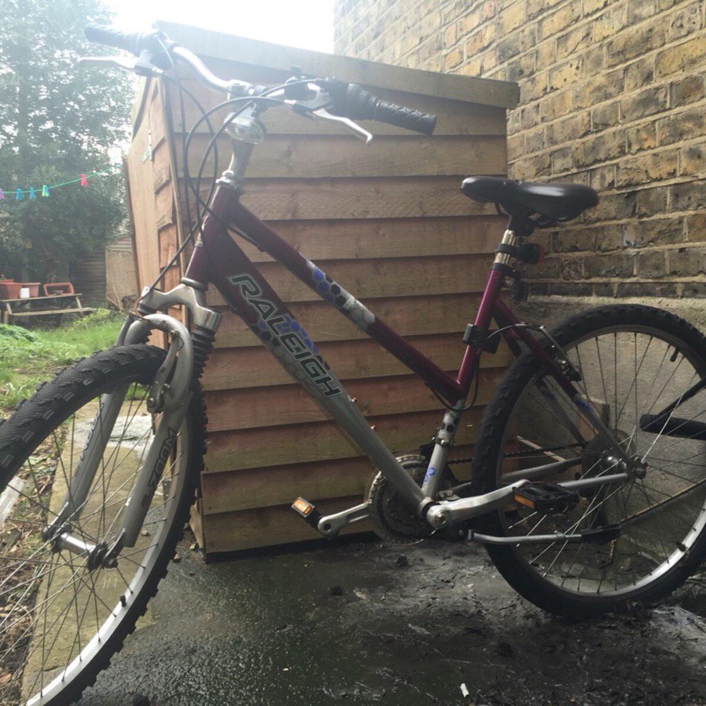 _Verity92's tweet photo. Get this beautiful thing with @ShpockUK - the #bootsale app: https://t.co/C6DSn8hszl https://t.co/cHUSuEntFn