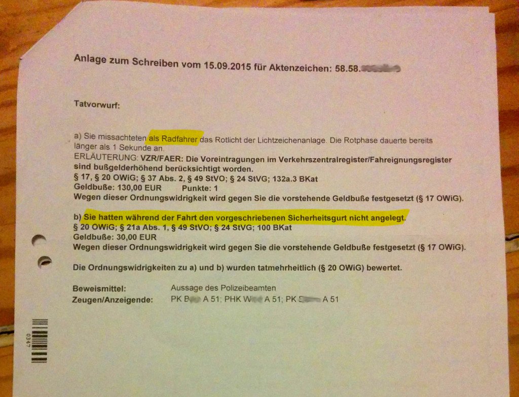 Radfahrer nicht angeschnallt: 30€. (via <a href="/das_kfmw/">kfmw.bsky.social</a>)