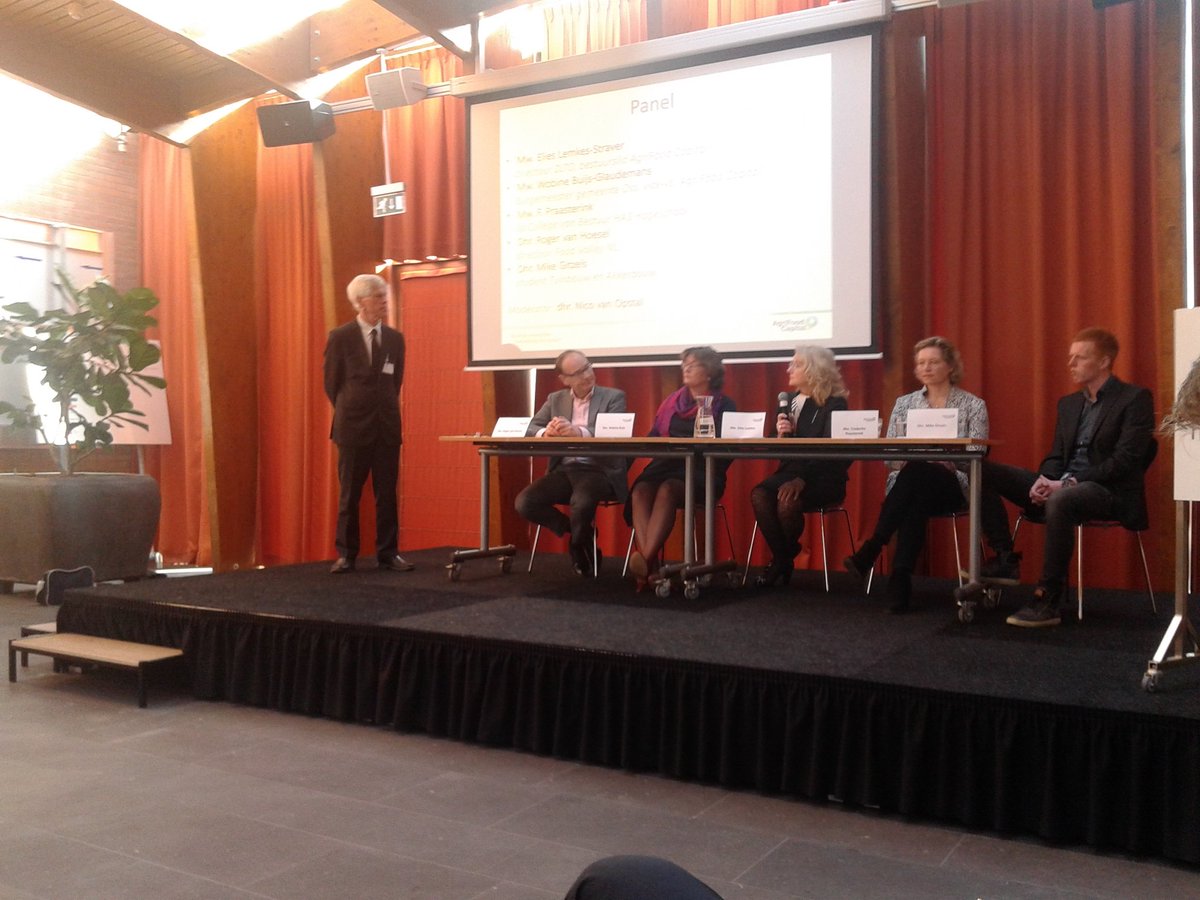 Paneldiscussie met Landbouwraden over #innovatie #internationalisering <a href="/AgroBericht/">AgroberichtenBuitenland</a> @hfoodvalley @HAShogeschool
