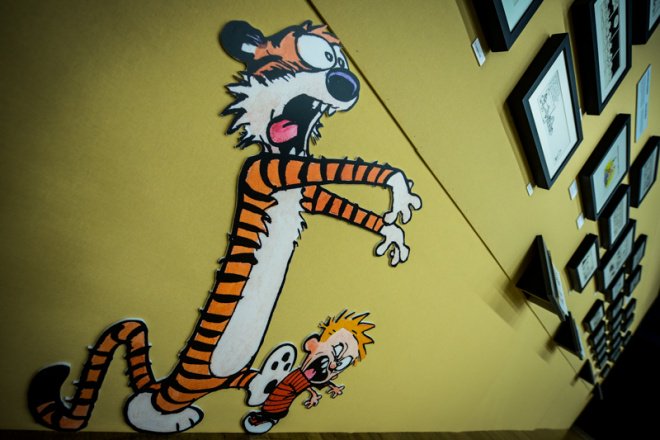 bdangouleme's tweet photo. Le Fauve se souvient de l'expo Calvin&Hobbes au #FIBD2015 qui rendait hommage au maître du strip Bill Watterson ! https://t.co/SeSA2jRpVM