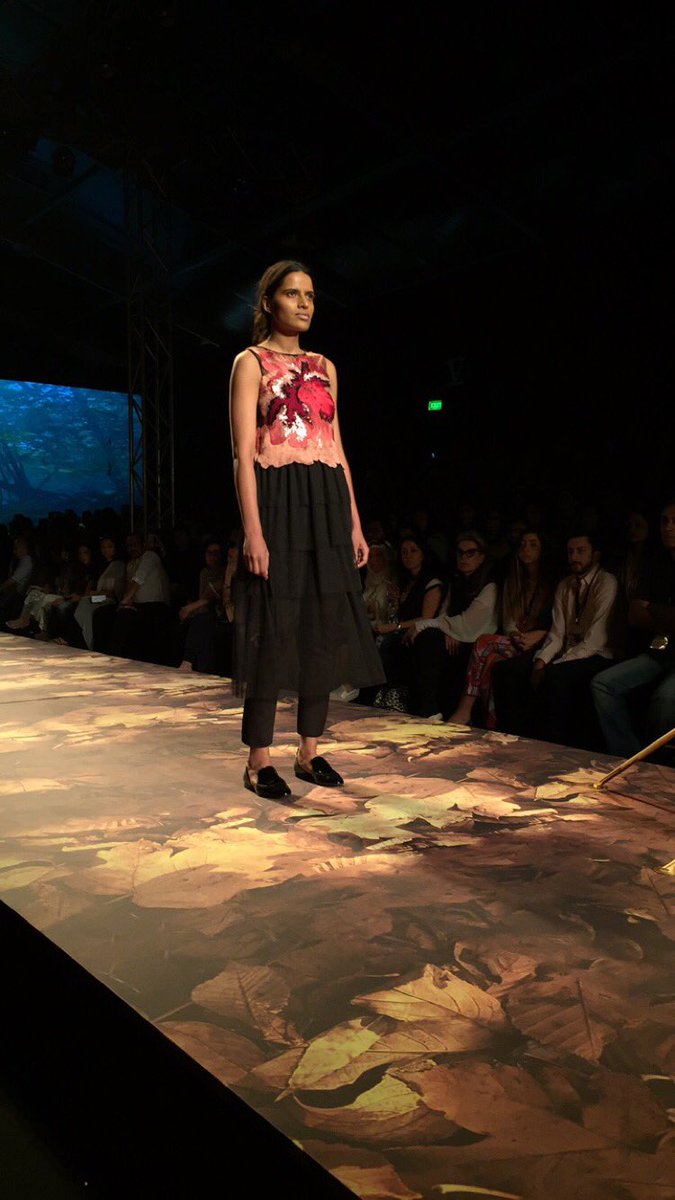 ELLEINDIA's tweet photo. All that glitters at #VarunBahl's #FW16 show at #AIFW. Snapchat: elle.india https://t.co/JK5NVfkd7J