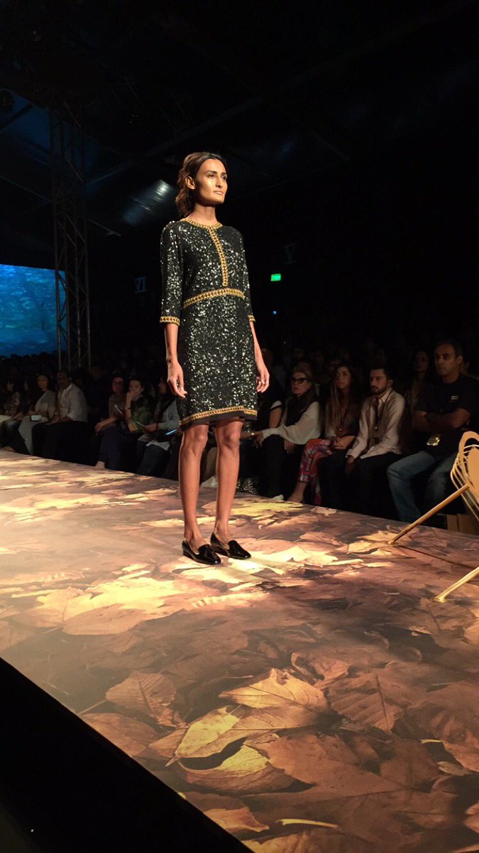 ELLEINDIA's tweet photo. All that glitters at #VarunBahl's #FW16 show at #AIFW. Snapchat: elle.india https://t.co/JK5NVfkd7J