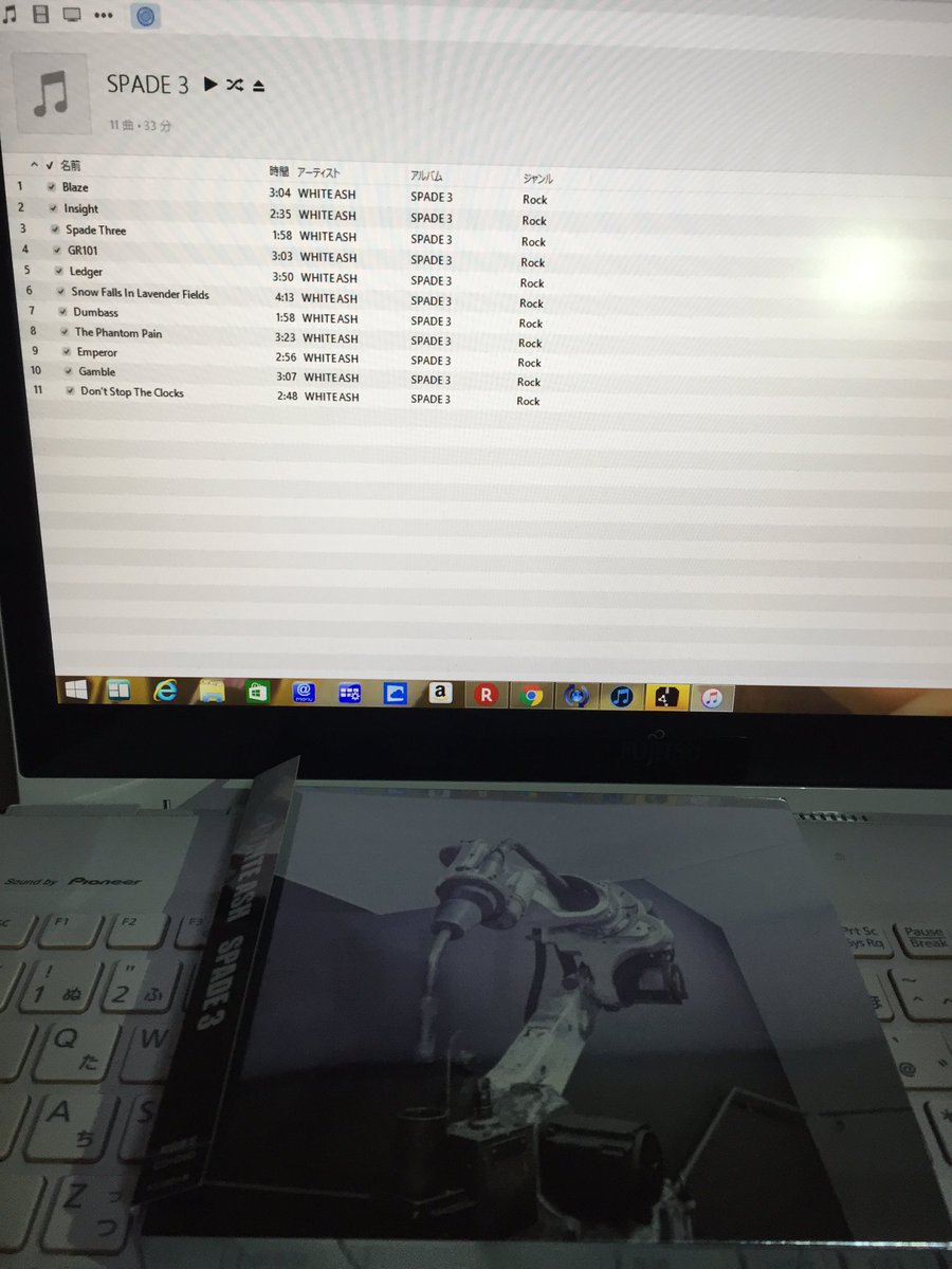 mmm_S10's tweet image. 最高にカッコイイ。
久々にCDを買って聴きたいと思えた。
最高にロックだ。
 #SPADE3 #WHITEASH