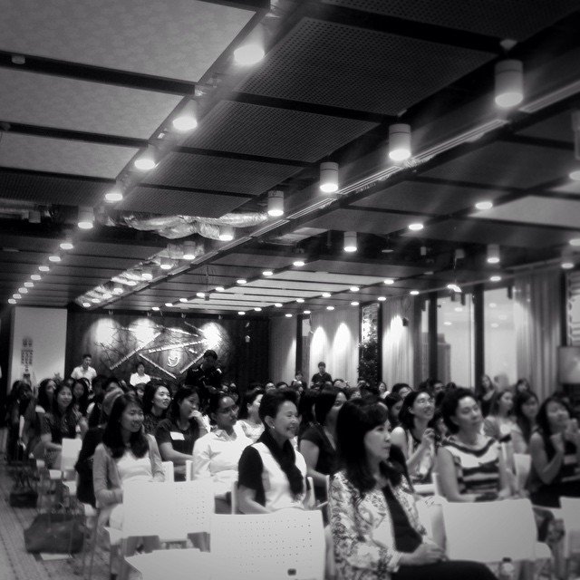 sioksiok's tweet photo. View from the stage at the launch of #PositionofStrength , part of a global initiative to empower women online @Twi… https://t.co/KhKACilpRr