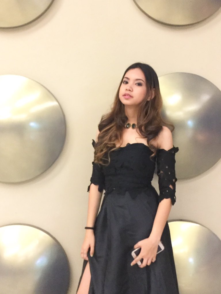 Raringggg's tweet photo. Last night 💖
#becoming2016 https://t.co/s6QLYvxBe5