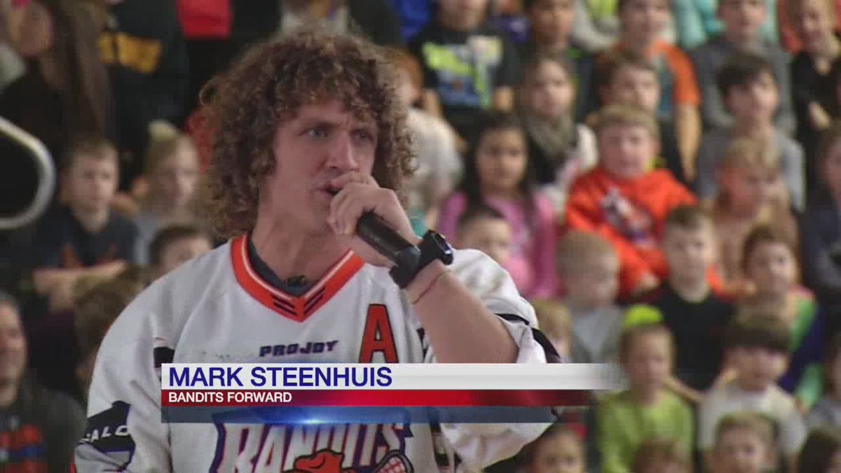 LaxAllStars's tweet photo. Mark Steenhuis (@Steenhuis_9) gets kids excited about #lacrosse https://t.co/xb3pfWESDe https://t.co/5cHdqsIPtL