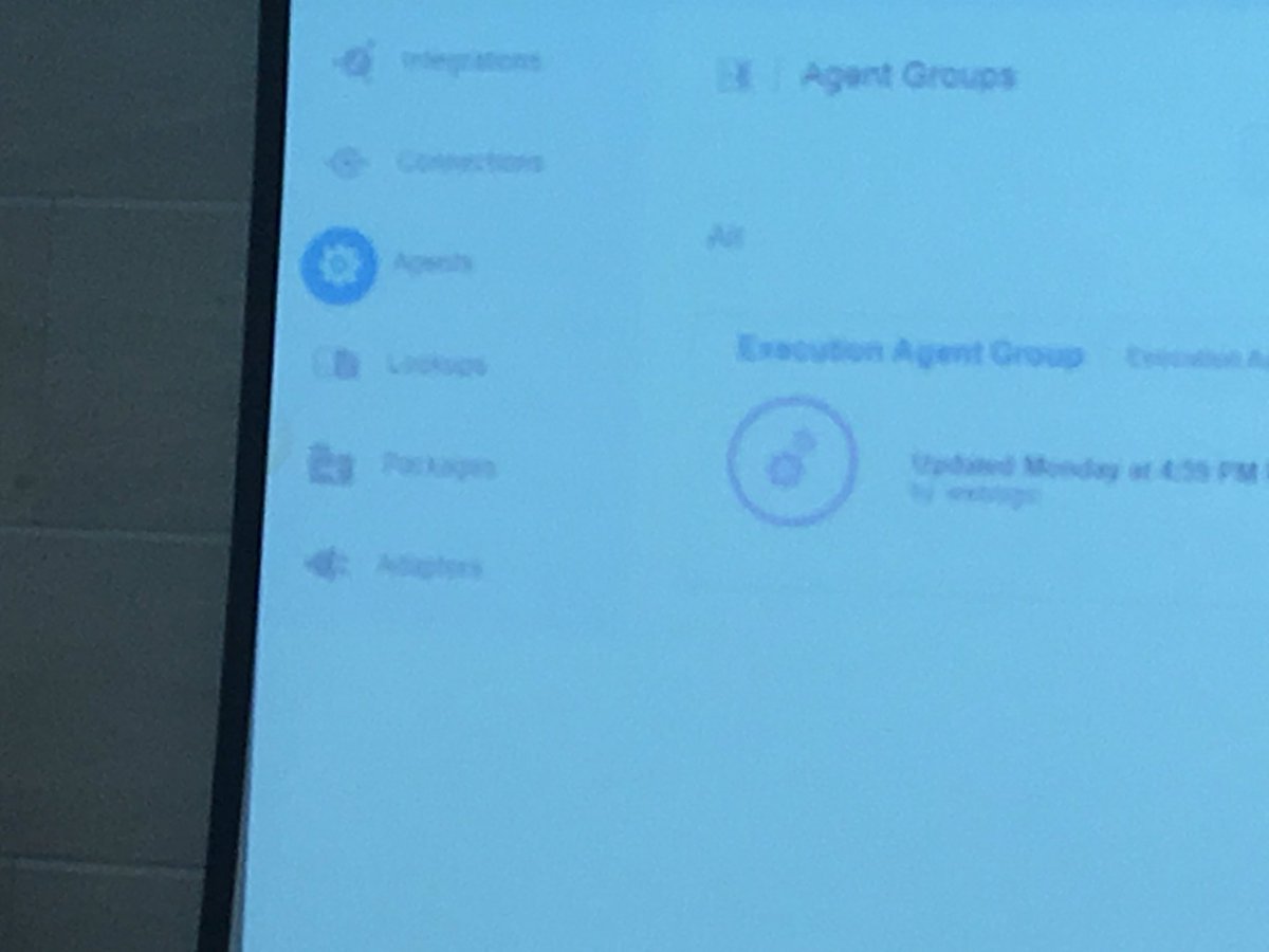 robertvanmolken's tweet image. A lot more changes are coming (to) rapidly to #OracleICS #ofmForum @soacommunity @mp3monster