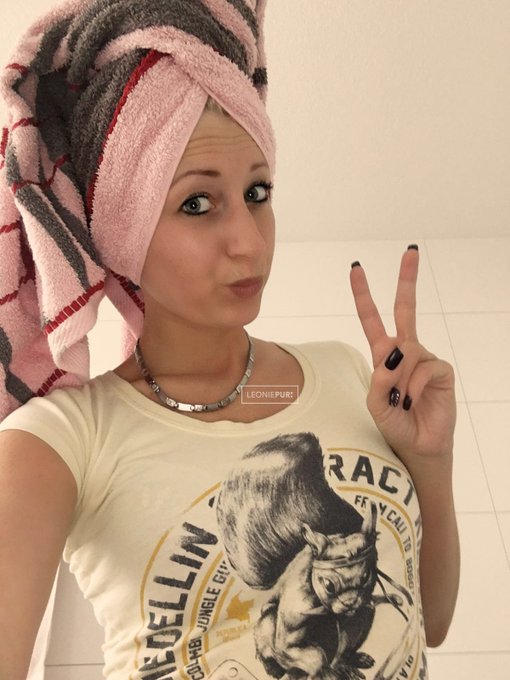 TW Pornstars - LEONIE PUR!. Pictures and videos from Twitter. Page 7