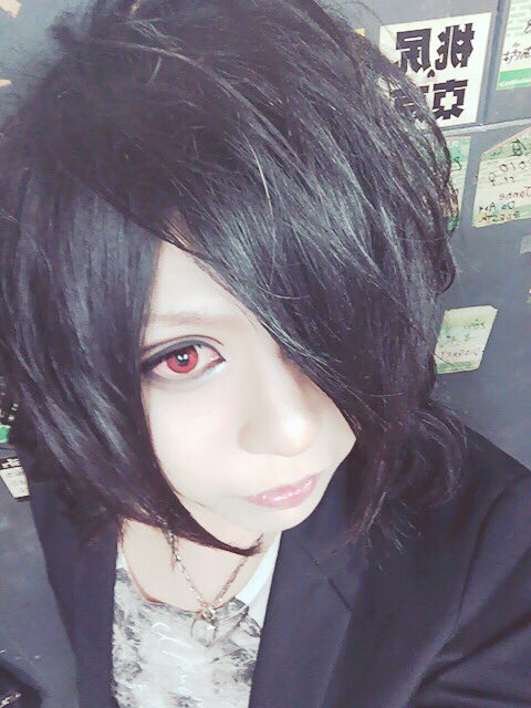 nagisuke0000's tweet photo. 余韻にも浸ったしそろそろ現実に帰ろう…。

と思ってたけど4月もライブがある幸せ有り難や有り難や。

4/12 FANJ twiceで凌央パイセンの誕生日主催。

おめでたい日なので全力で楽しむだぞ。 https://t.co/LNOlmPhGxM