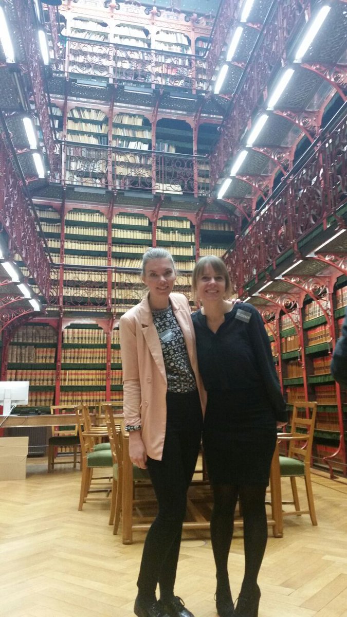 tiesbrock's tweet photo. @bbvpro @keesboonman ziehier toekomst en verleden van de parlementaire verslaglegging @fiekehamers en @CindyvdHooff https://t.co/NvuoyTrtVg