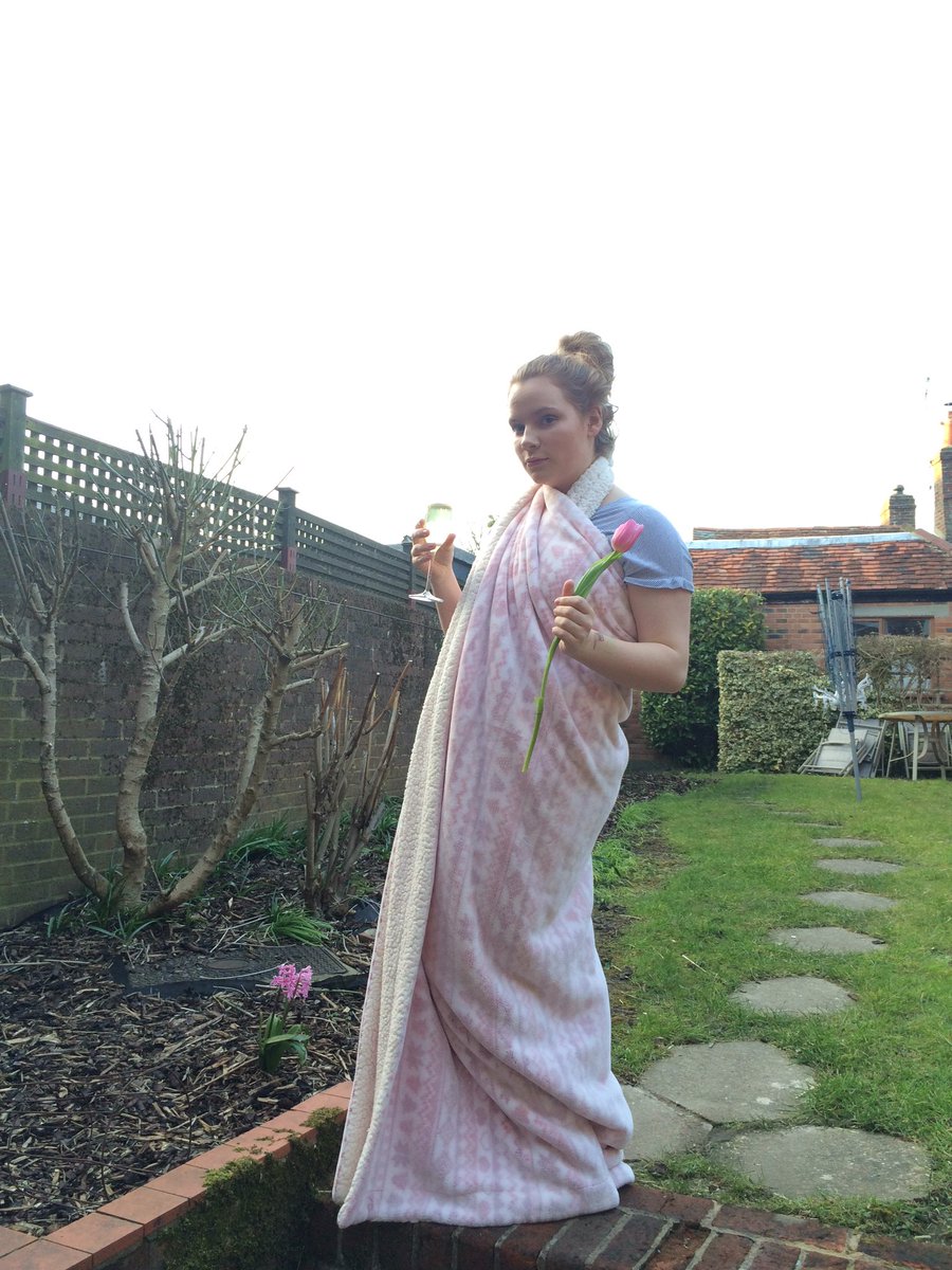 sophiedelafield's tweet photo. No prom dress? No problem #nonexplicit #PG #cleanthistime 🌷🌷 https://t.co/y1RVhrROrJ