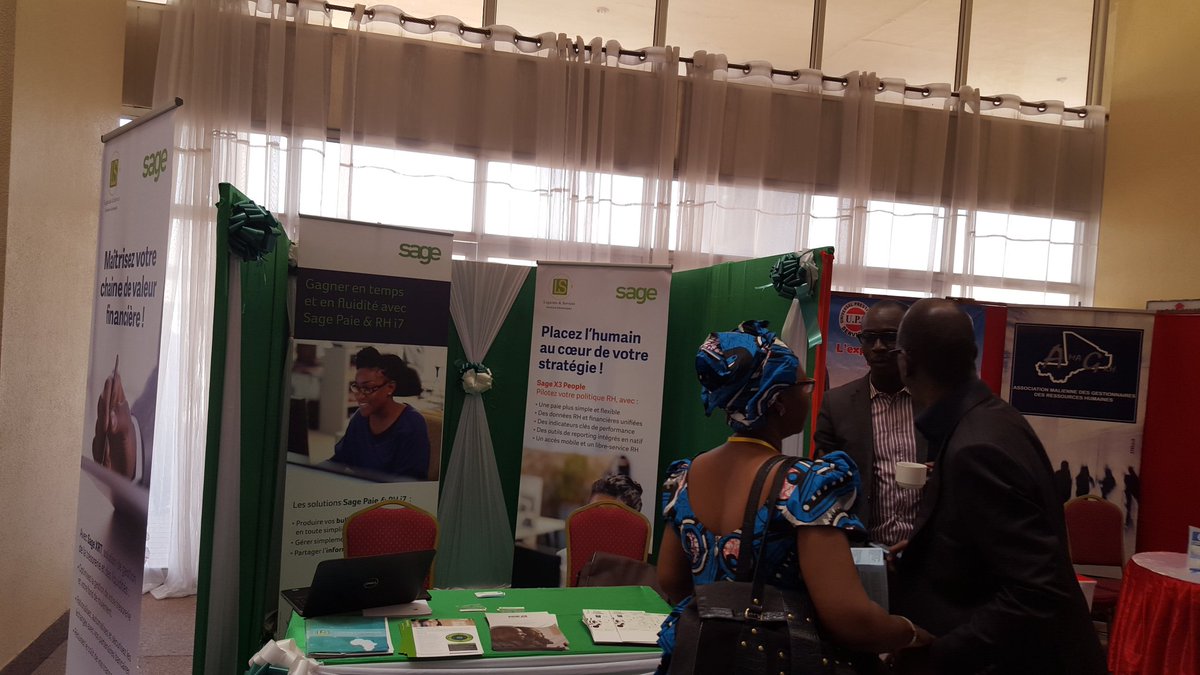 km_moussa's tweet image. #groupels #bamako #topccs @sageexport 
Au salon #amagrh association #drh #mali