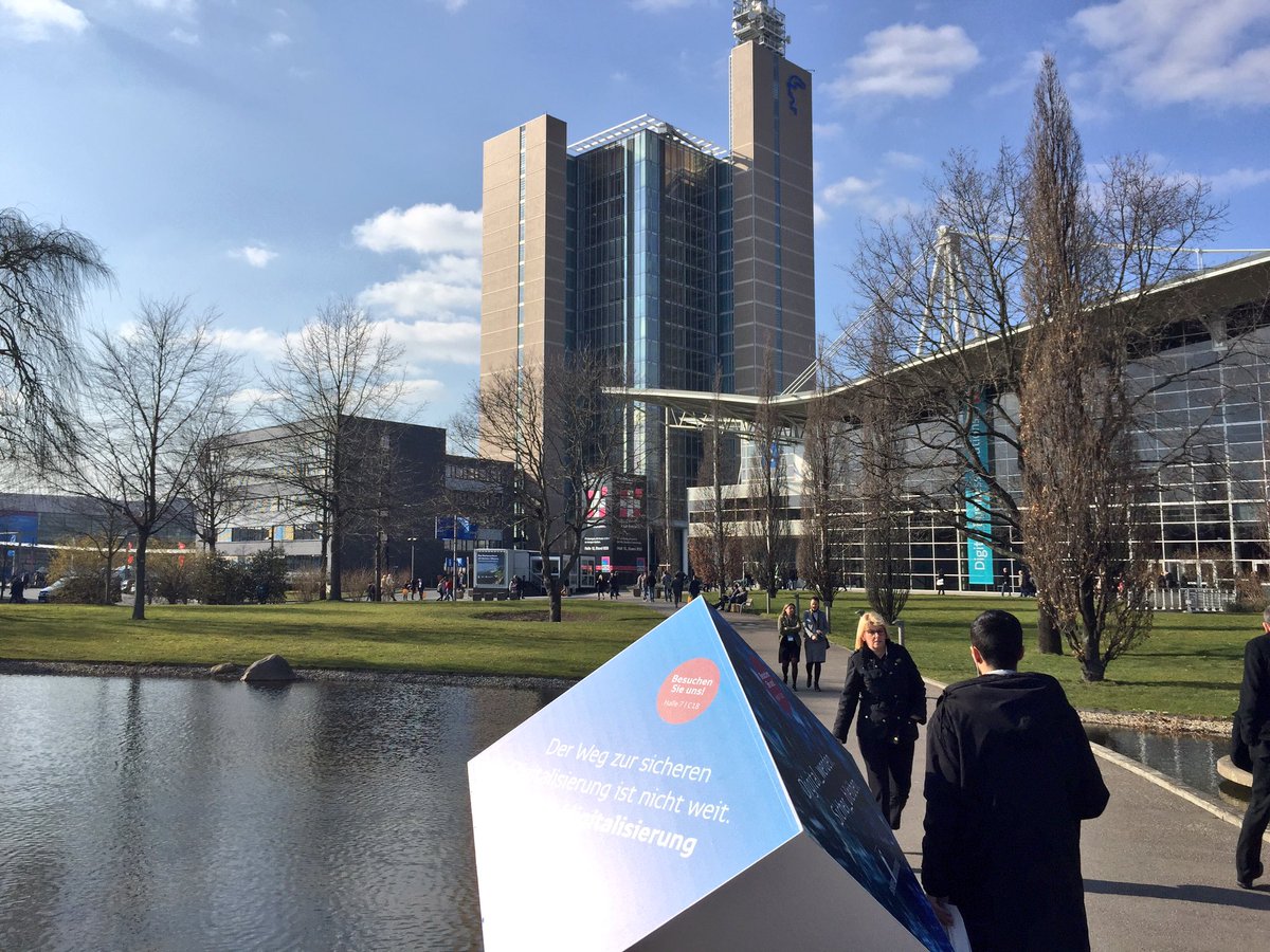 Adam_TIAR's tweet photo. Tschüss #CeBIT2016 !
@mcfar115 & I had great insights of many tools to boost our business at #Spairliners https://t.co/qZk7Lwjs08