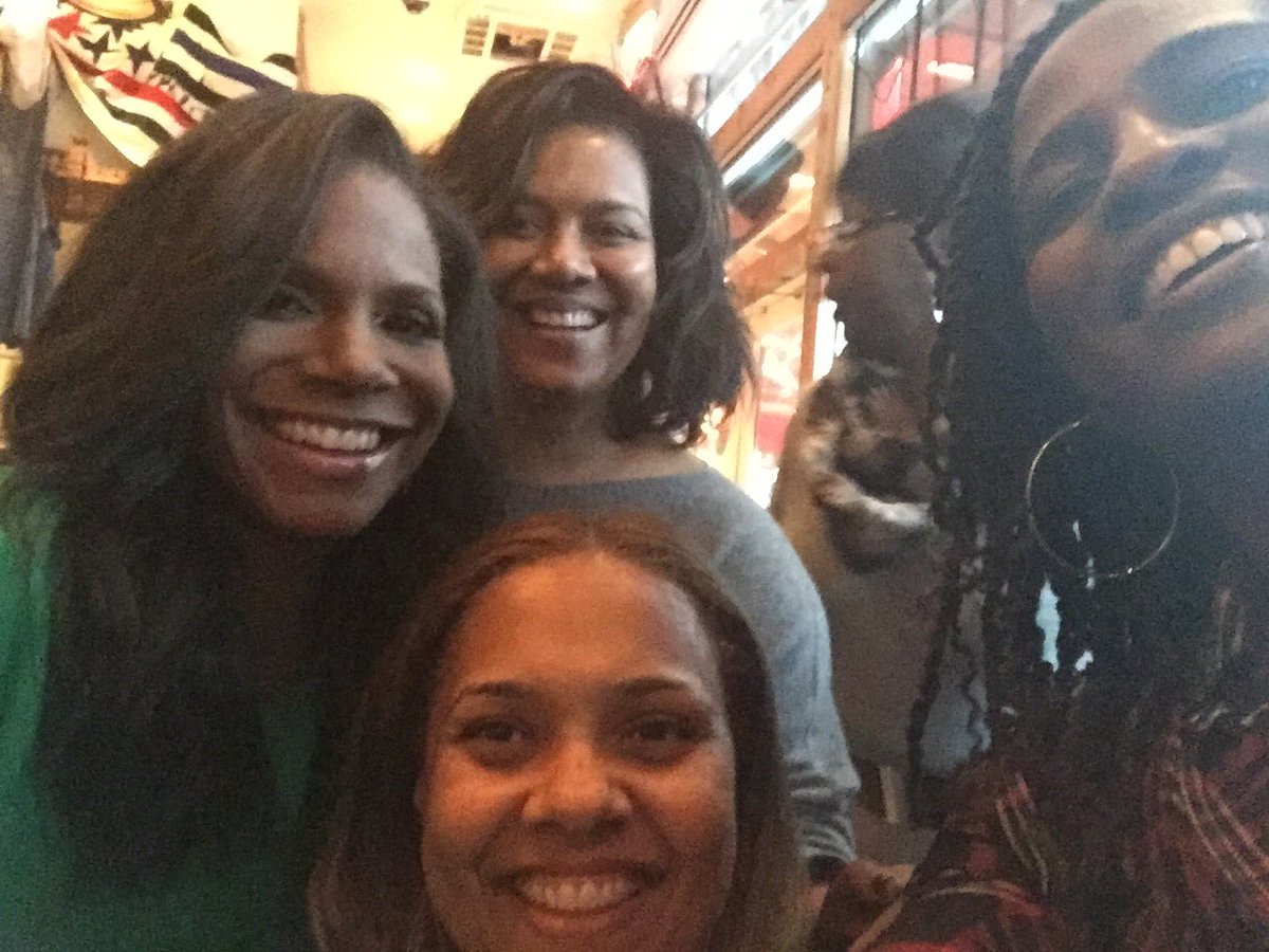 #WCW: It's not lost on me I work w/#blackgirlmagic EVERYDAY. Peep us w/ <a href="/essencemag/">essence</a> cover rocker <a href="/AudraEqualityMc/">Audra McDonald</a>