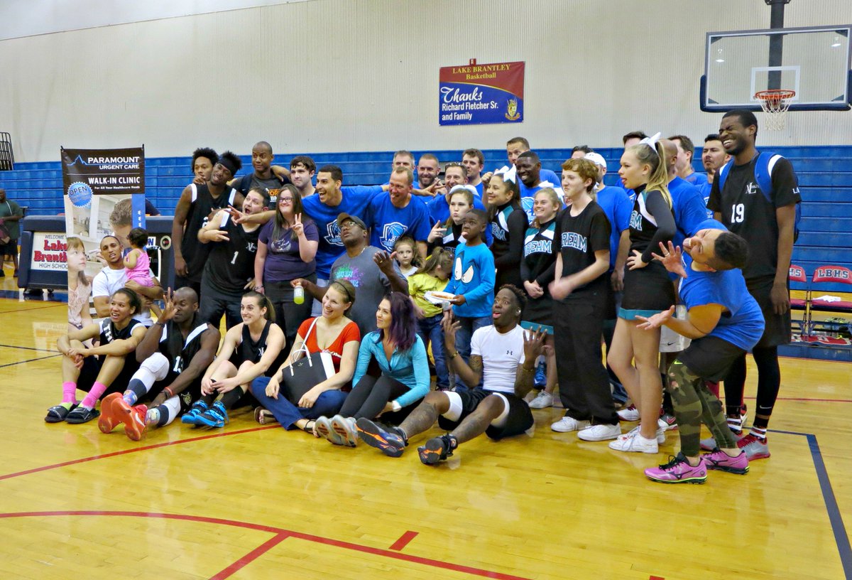 Great night of #basketball w RP's "No Fee Ballers" v <a href="/JohnnysHouse/">Johnny's House</a> &amp; <a href="/xl1067/">XL 1067</a> Cheapshots benefitting Special Olympics