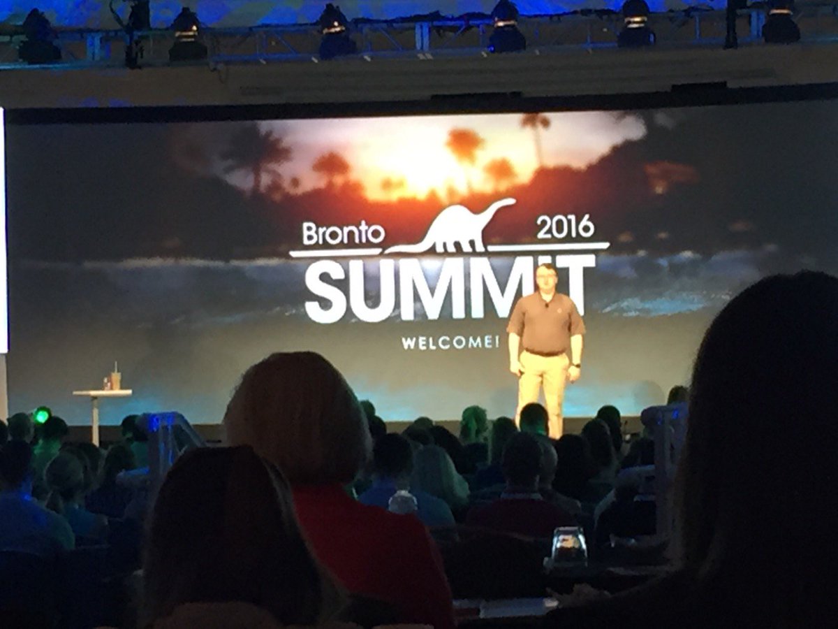kristengreg's tweet photo. @scotwingo is sharing amazing insights on the future of consumer behavior #BrontoSummit https://t.co/a0iCEOErTT