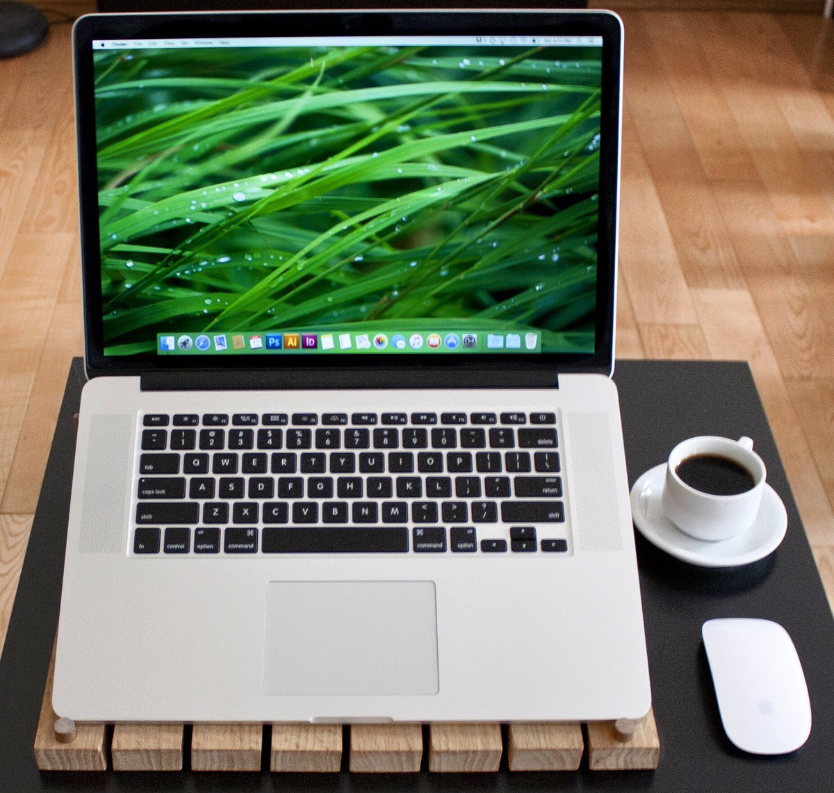 LaptopBay's tweet photo. Lovely day ☀️            #desksetups #apple #macbookpro #coffee #workstations @desksetups @workstations https://t.co/AG8C3E7BuO