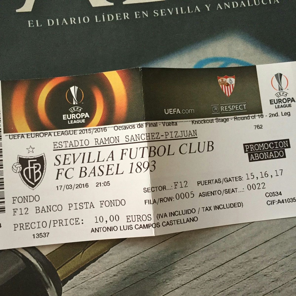 Jesuscampossfc's tweet photo. Vamooooooosss!!!! @tipiquinff @ANTONIOLUISCAMP #sfc #octavis #basilea #uefa #cup https://t.co/CqYk6ARD2u