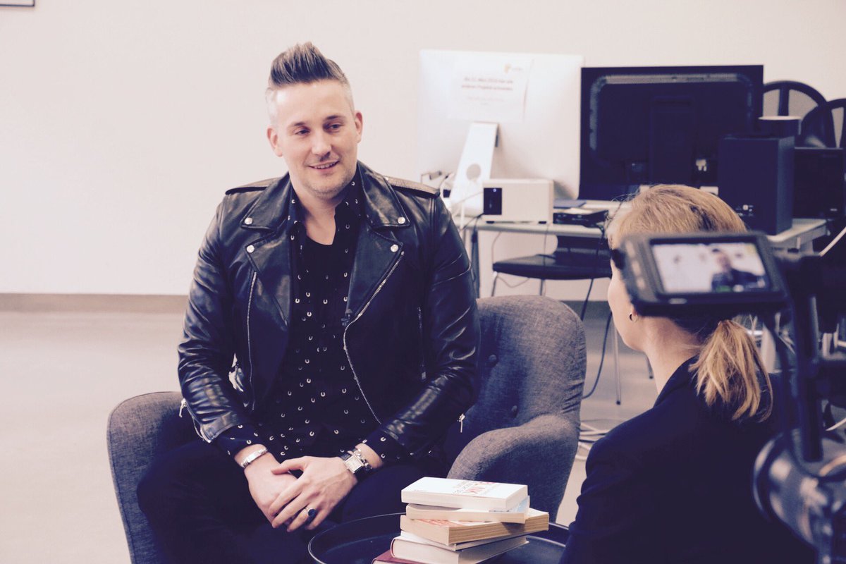 andwin_official's tweet photo. Interview für ein Videotutorial des @adenauer_campus bei meiner #Agenturentdeckung des monats: @agenturgretchen https://t.co/V8mXwLCR51