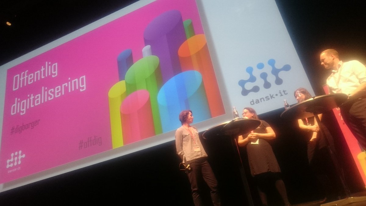 jeanette_leah's tweet photo. Debat om #brugervenlighed @hellejunge, @rigsrevisionen og @DitteLene, #digborger #offdig https://t.co/ctTmayfSjK https://t.co/oB6iSfvjLX