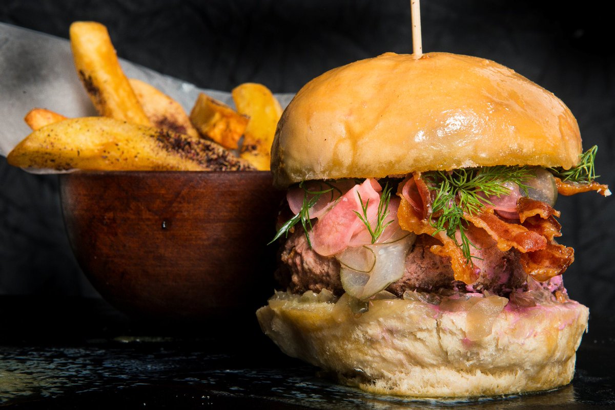 SoderBa's tweet photo. @SoderBa #bestburger #BuenosAires #restaurantes #palermohollywood #argentina https://t.co/avBYSdUlBo