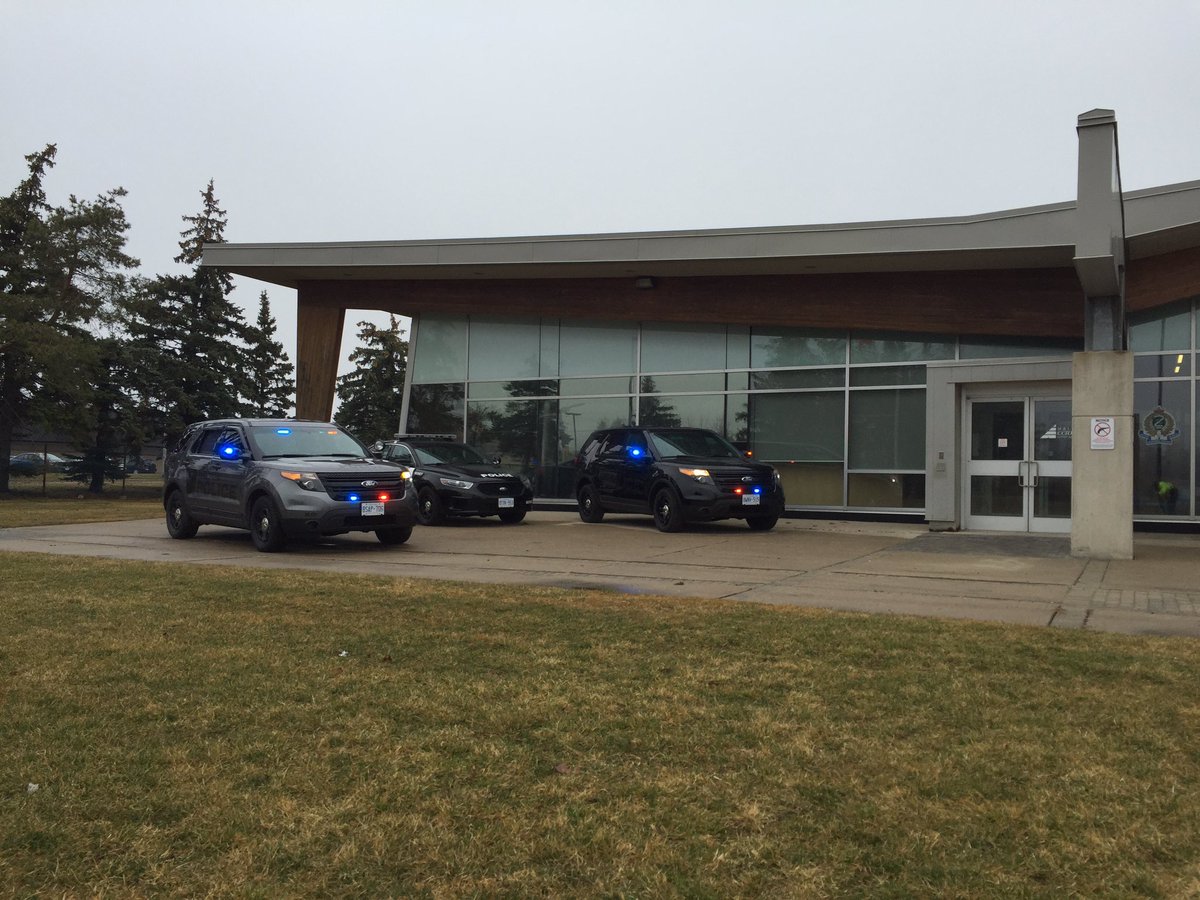 HRPSCMV's tweet photo. #TrafficServices helping out today with @HaltonPolice @HRPSMiltHH #Community tour of #12Div today in #miltonON ^pm https://t.co/qPvRkbIJ8L