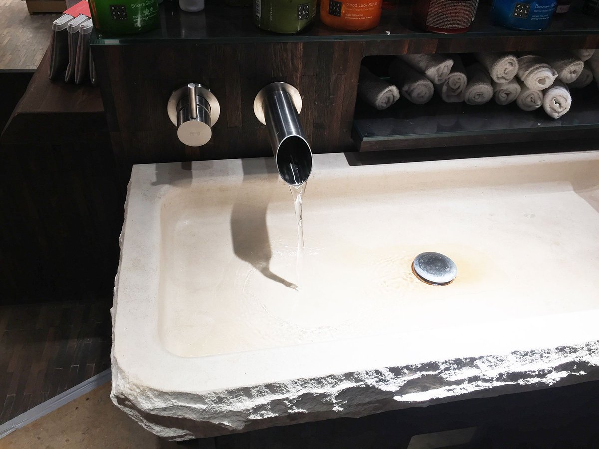 cphartbathrooms's tweet photo. The stylish JEE-O Pure basin mixer, spotted on display in @rituals. @Lammertmoerman https://t.co/kPaRReSnHZ https://t.co/pZp4vHf5k9