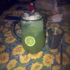 Huguito0407's tweet image. Qué áspero estoy para los teres vieja #TereLimonada #MilSed #TuMina