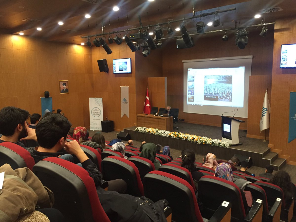 Programımız Prof.Dr. Zekeriya Kurşun'un sunumuyla devam ediyor. <a href="/MedeniyetKonsey/">İMÜ Öğrenci Konseyi</a>