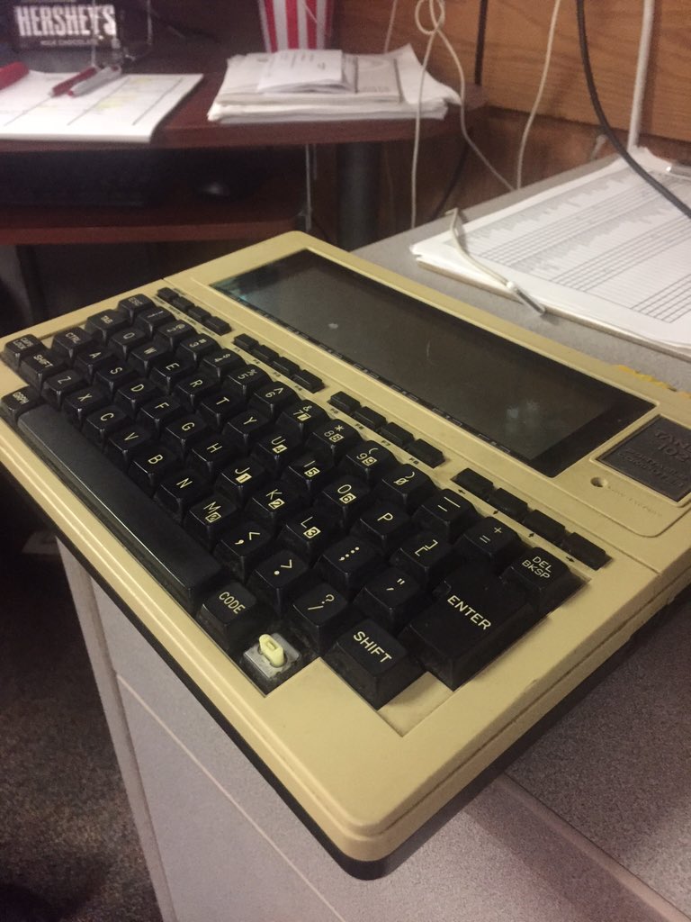 CoachRutQuotes's tweet photo. Thanks to our SIDs, I gotta new laptop! Don't think this one will be too hi tech for me!!! #TooOldForTechnology https://t.co/VW2egjqH8K