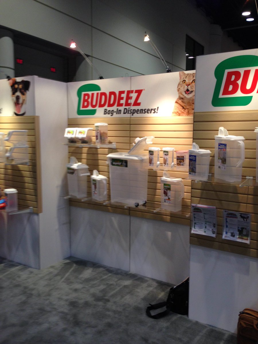 MEHorst1's tweet photo. Make sure to stop by Booth 1000 at #GlobalPetExpo in Orlando. #Buddeez #DispensingInnovation https://t.co/RzGYl1hi5F