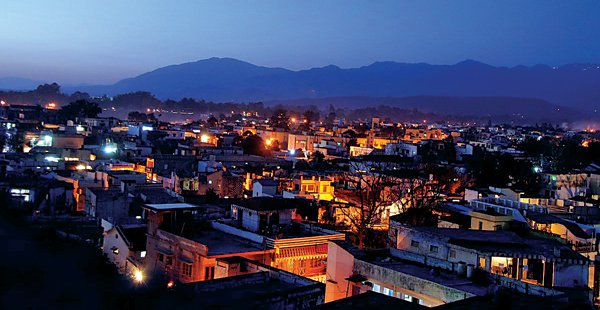 IndianNature's tweet photo. Beautiful Dehradun. https://t.co/KiH8JvMuP5