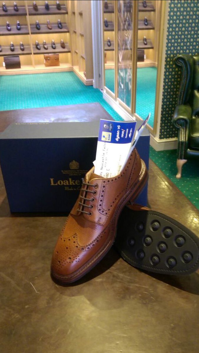 loakebath's tweet photo. Competition time!! RT &amp; follow for a chance to win a pair of tickets to @bathrugby v @FalconsRugby !!@broguetrader_ https://t.co/fLA9Ew7dZW