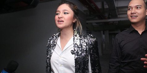 Tampil di Televisi, Haters Curiga Bekas Merah di Leher Marshanda goo.gl/S51hvG
