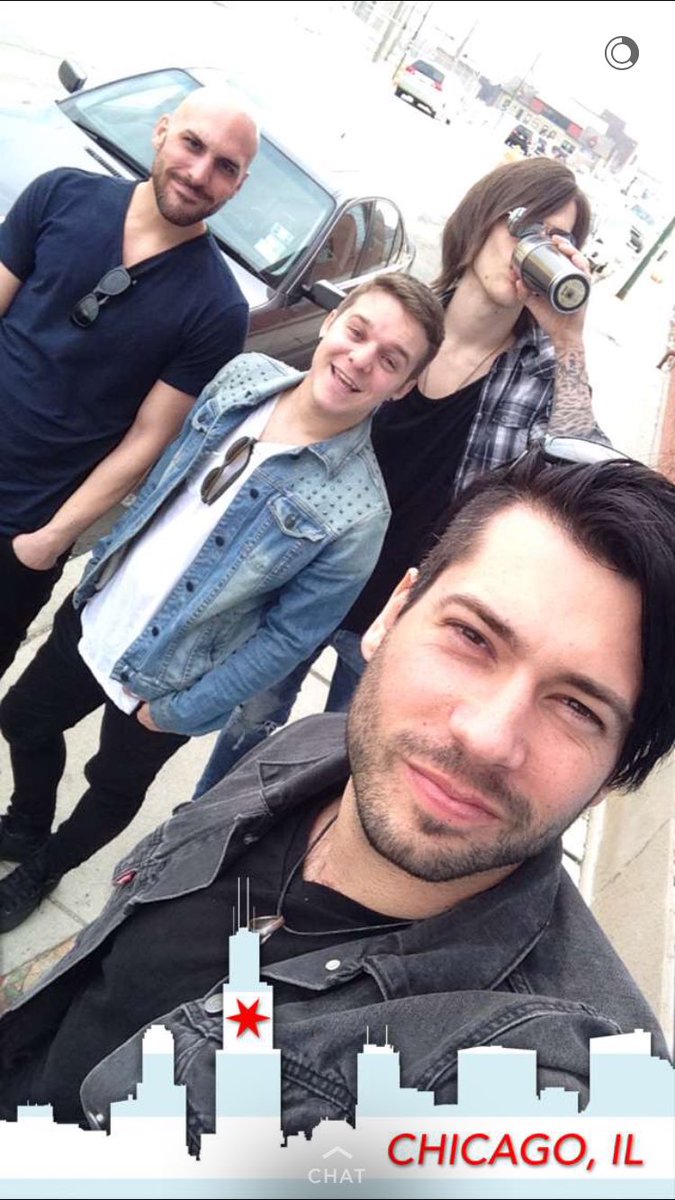 OfficialFallers's tweet image. The guys on their way to the studio yesterday! Doing lots of writing and recording! @TheFallFour #Fallers