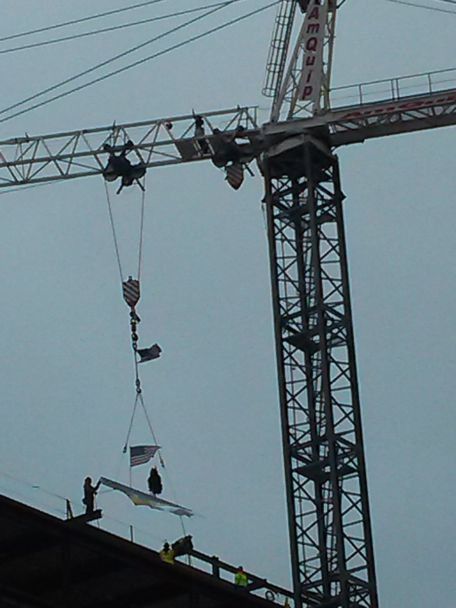 luther4ever's tweet photo. #FinalBeam #toppingoff Yes, @necmusic WILL have new Student Life &amp; Performance Center! https://t.co/kNYoYGBuaG