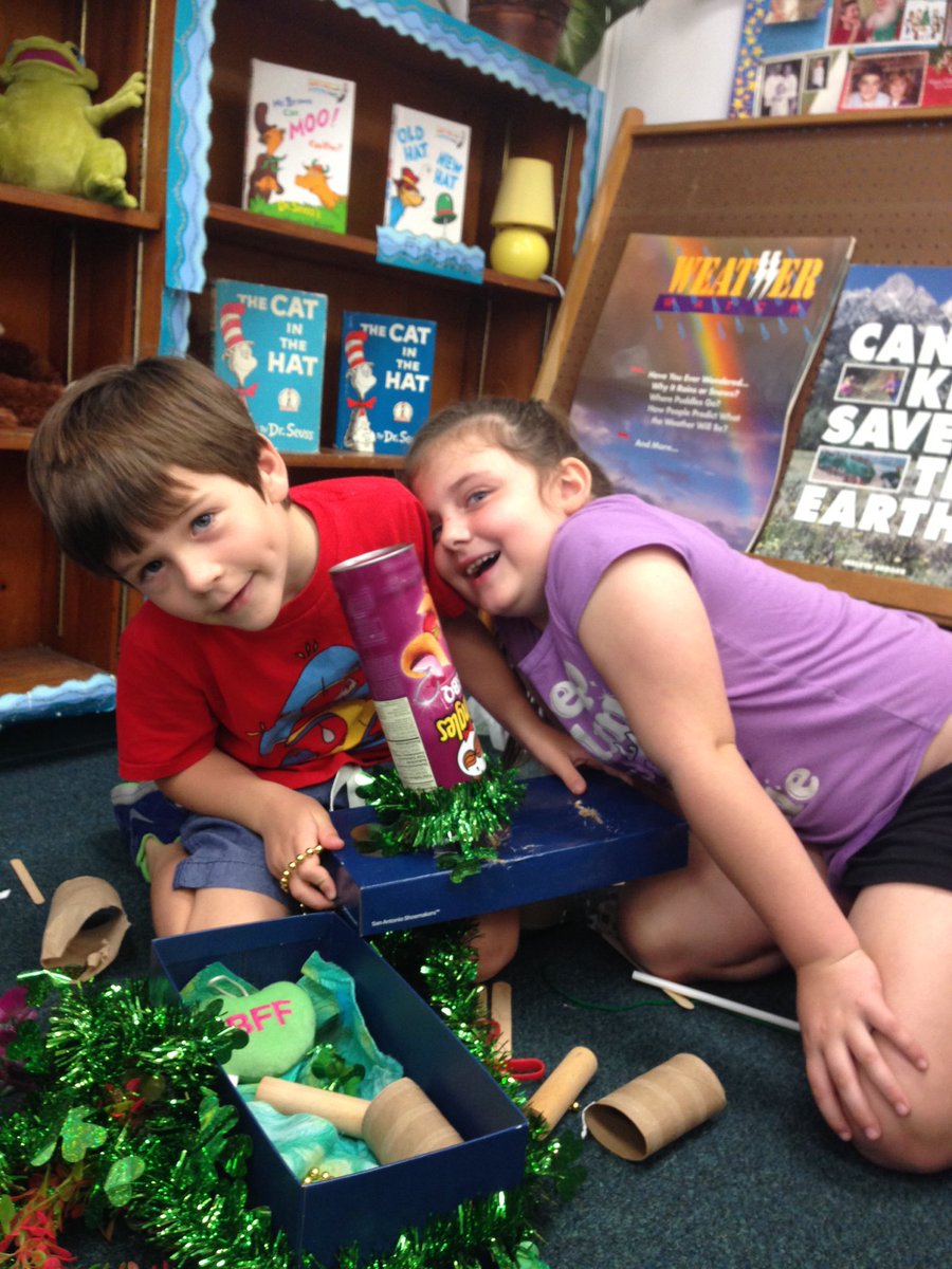 LaherrerLaura's tweet photo. STEM action at Coronado Beach ES!  Creativity everywhere! #vcsscience https://t.co/HO6NznekfX