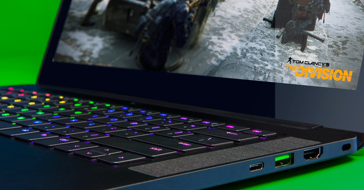 Razer's tweet image. Better, Faster... and now Brighter - the new Razer Blade is powered by Razer Chroma rzr.to/razerblade