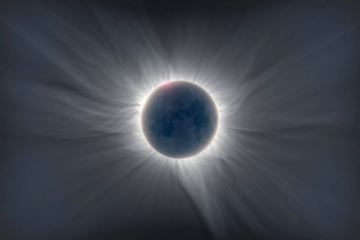 coreyspowell's tweet image. Amazing composite shot of #Eclipse2016 shows the sun's corona + the new moon! (C. Beldea) bit.ly/1pKv1cz