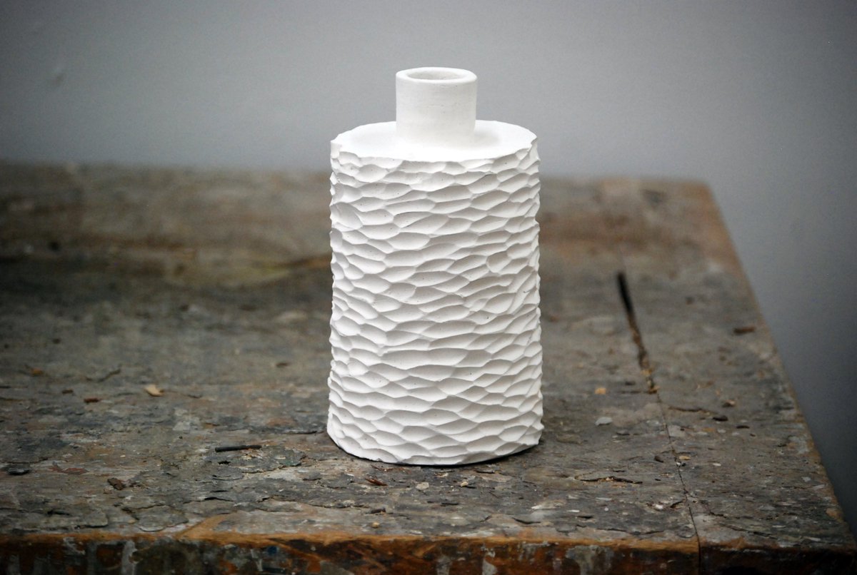 ceramicreview's tweet photo. Congratulations to all selected for @NewDesigners One Year On, incl. ceramists Olivia Walker &amp; Scott Wilson. #ND16 https://t.co/yGv8srs9m0