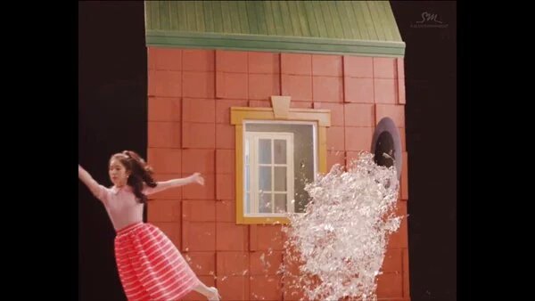 baervbie's tweet image. #OneOfTheseNights #THEVELVET #irene